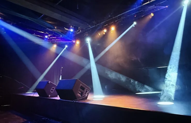 さまざまな業種の店舗デザインに対応3